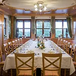 Hotel Heimathenhof 4*