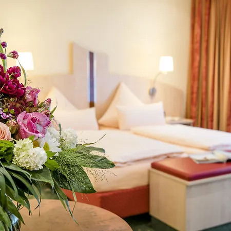 Hotel Heimathenhof 4*