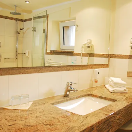 Heimathenhof Hotel 4*