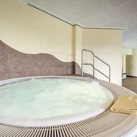 Hotel Heimathenhof 4*