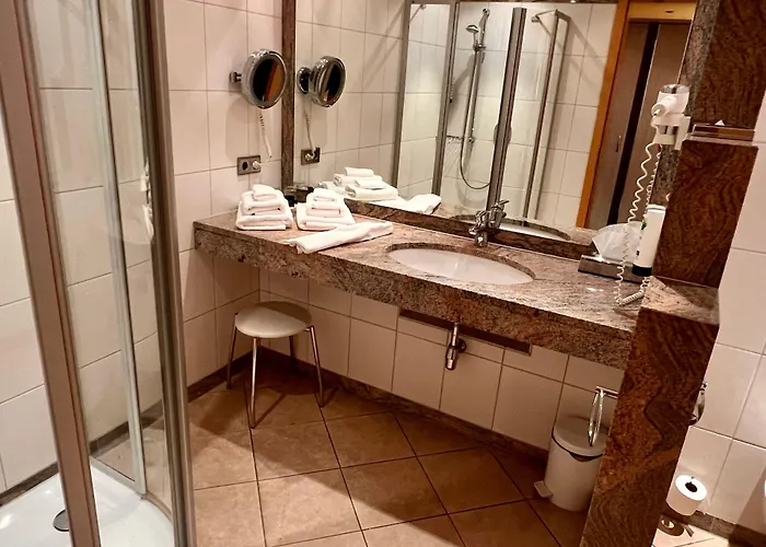 Hotel Heimathenhof 4*