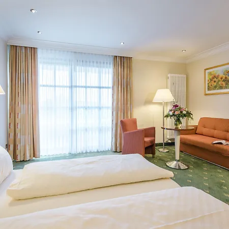 Heimathenhof Hotel 4*